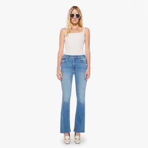 MOTHER Weekender Jeans in Layover 28